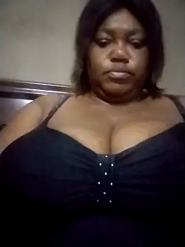 Snapshot of MATUREBUSSTY chatting on September 27, 2025, 12:15 am MATUREBUSSTY online show from September 27, 2025, 12:15 am