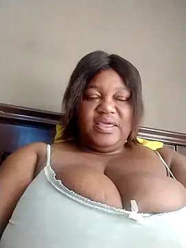 Snapshot of MATUREBUSSTY chatting on October 2, 2025, 5:03 am MATUREBUSSTY online show from October 2, 2025, 5:03 am