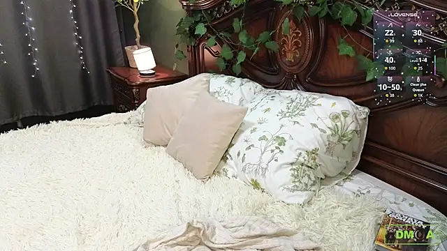 Snapshot of Charlotte_wow chatting on November 24, 2025, 9:36 pm Charlotte wow online show from November 24, 2025, 9:36 pm