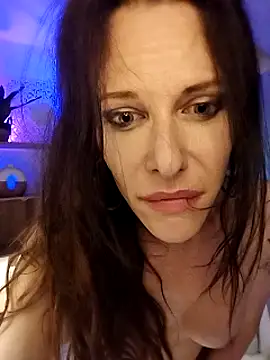 Snapshot of Luna_Kitanna chatting on March 22, 2025, 6:43 am Luna Kitanna online show from March 22, 2025, 6:43 am