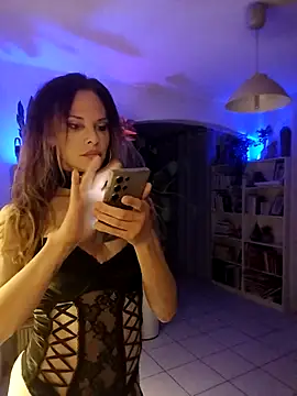 Snapshot of Luna_Kitanna chatting on September 20, 2025, 9:49 pm Luna Kitanna online show from September 20, 2025, 9:49 pm