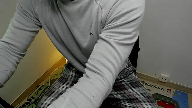 layneinchains online show from November 9, 2025, 10:13 am