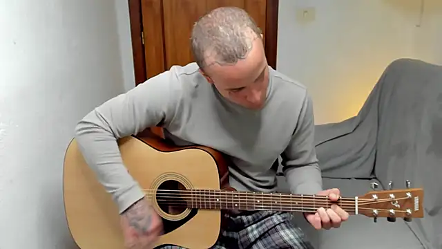 layneinchains online show from April 10, 2026, 11:59 am