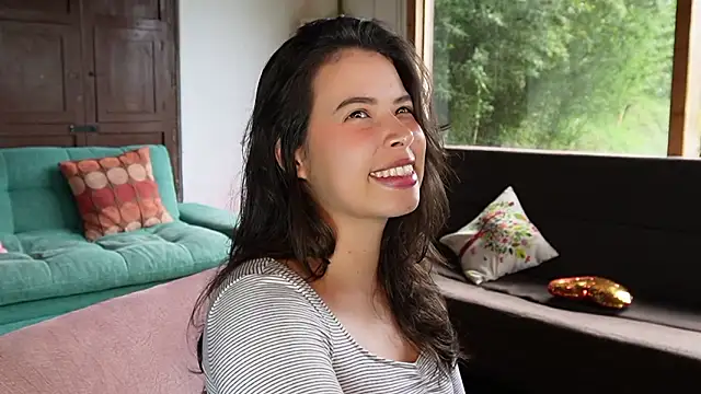 Snapshot of Kozzy_ chatting on March 5, 2026, 7:43 pm Kozzy online show from March 5, 2026, 7:43 pm