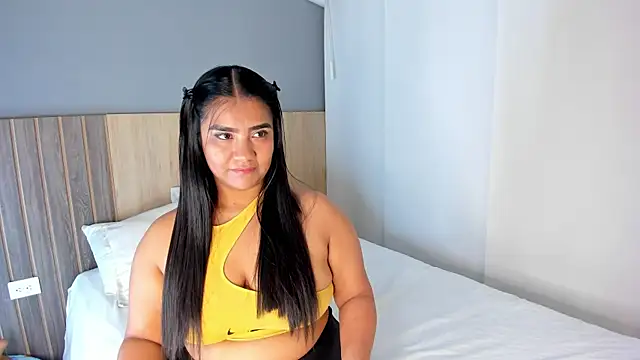 hannnasmith online show from November 6, 2025, 2:56 am