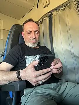 Snapshot of dzhakar chatting on March 7, 2025, 12:12 pm dzhakar online show from March 7, 2025, 12:12 pm
