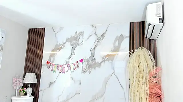 aidaadams online show from February 14, 2025, 6:19 pm