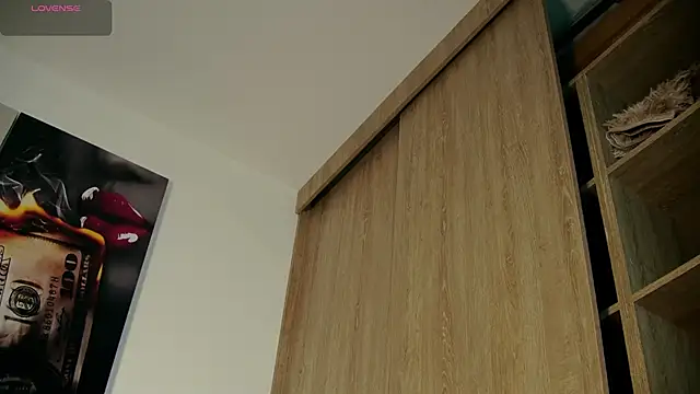 aidaadams online show from September 14, 2025, 10:58 am