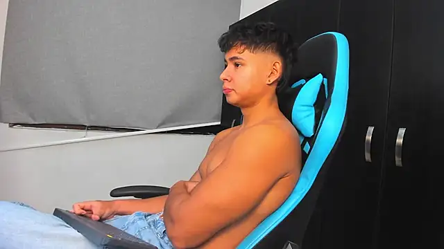 Bray Kevin online show from October 22, 2025, 12:44 am