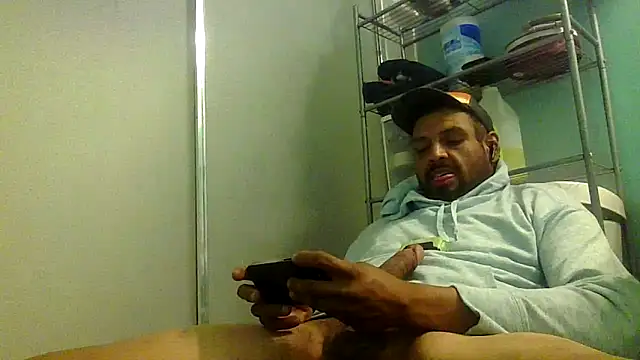 Snapshot of MrDickUdown24_7 chatting on February 7, 2026, 2:04 am MrDickUdown24 7 online show from February 7, 2026, 2:04 am