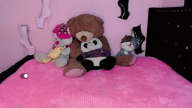 Ciinamonloren online show from March 19, 2025, 5:30 am