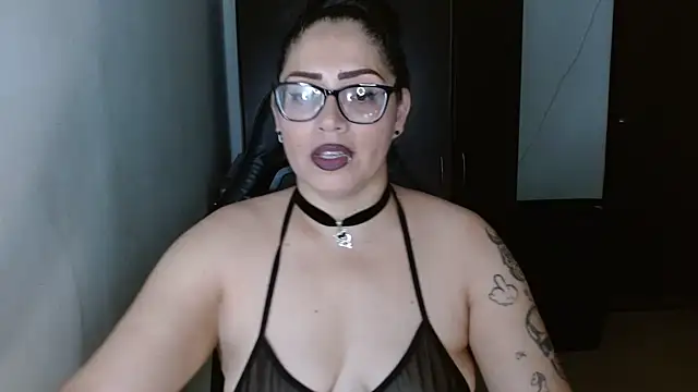 natashasmithe online show from May 17, 2026, 12:19 am