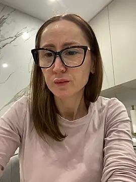 LauraDavis online show from March 5, 2026, 1:29 pm