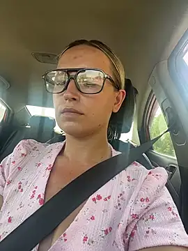 StasyWood online show from July 7, 2026, 6:47 am