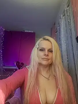Snapshot of Angeldevilus chatting on February 8, 2025, 12:17 am Angeldevilus online show from February 8, 2025, 12:17 am