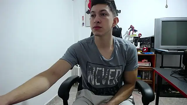 Iam yourbabyprincess XD online show from December 15, 2025, 8:35 pm