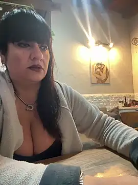 Sensualmente333 online show from July 4, 2026, 12:22 pm
