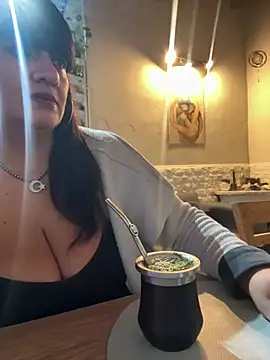 Sensualmente333 online show from July 6, 2026, 12:24 pm