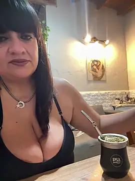 Sensualmente333 online show from July 16, 2026, 11:49 am