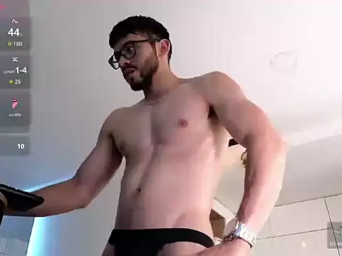 Snapshot of Phantom_Bigger1 chatting on December 5, 2025, 3:41 pm Phantom Bigger1 online show from December 5, 2025, 3:41 pm