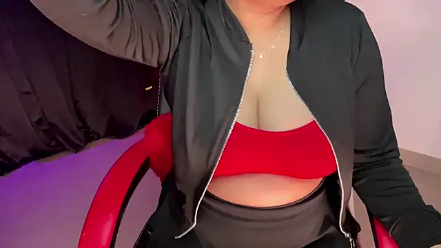 Snapshot of tigress_kashish chatting on February 20, 2025, 4:36 pm tigress kashish online show from February 20, 2025, 4:36 pm