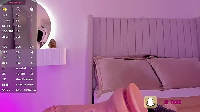 sarah-bonneth online show from February 11, 2025, 11:10 am