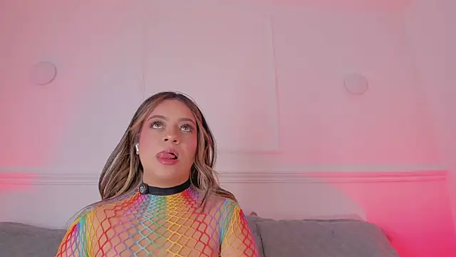 sarah-bonneth online show from April 7, 2026, 11:43 am