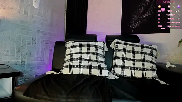 paulinasaeEnz online show from March 15, 2026, 1:28 pm