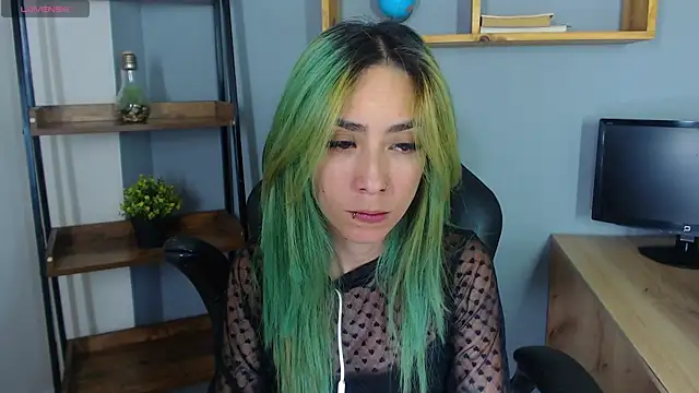 Erika Stevens online show from November 2, 2025, 12:35 am