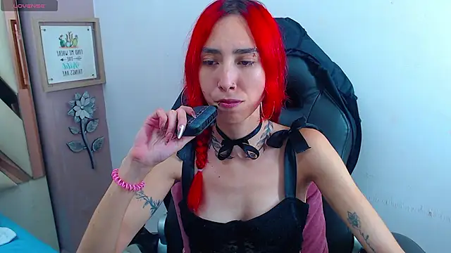 Snapshot of Erika_Stevens chatting on March 3, 2026, 4:02 pm Erika Stevens online show from March 3, 2026, 4:02 pm