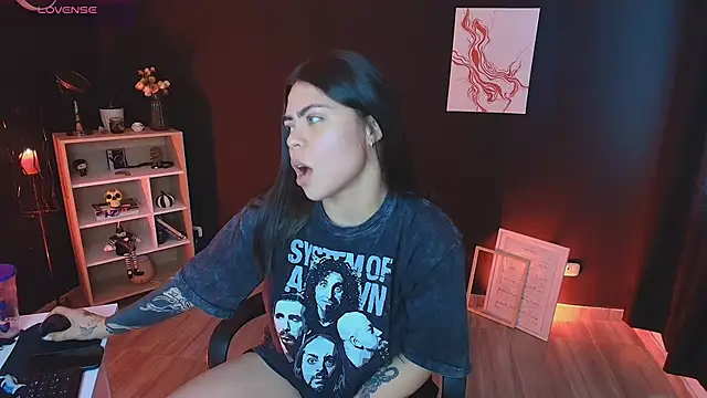  WednesdayFriday  online show from November 26, 2025, 6:53 pm