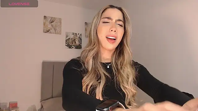 Snapshot of Marian_se chatting on February 18, 2026, 9:44 pm Marian se online show from February 18, 2026, 9:44 pm