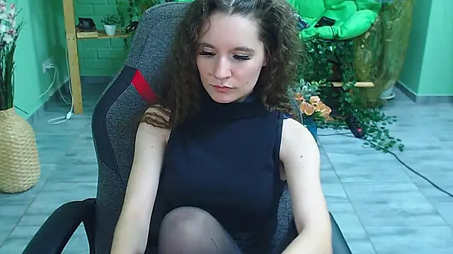 Snapshot of Miss_Barbara_ chatting on January 25, 2025, 12:48 am Miss Barbara online show from January 25, 2025, 12:48 am