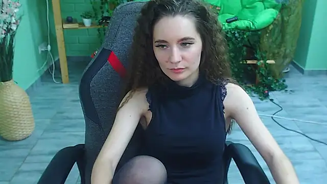 Snapshot of Miss_Barbara_ chatting on February 1, 2025, 12:51 am Miss Barbara online show from February 1, 2025, 12:51 am
