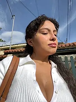 Nathcurly  online show from January 4, 2025, 8:37 pm