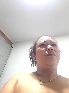 debboraWagner online show from December 19, 2025, 1:07 pm