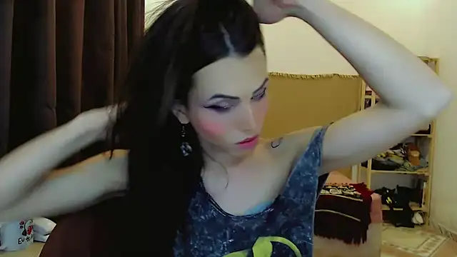 Sophie Fantasys online show from February 9, 2026, 8:24 pm