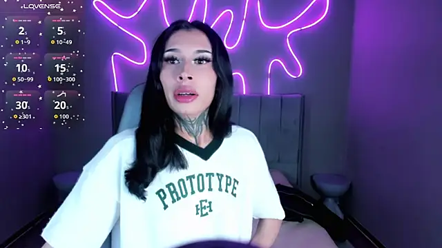 Snapshot of kali_ka_ chatting on October 12, 2025, 8:52 pm kali ka online show from October 12, 2025, 8:52 pm