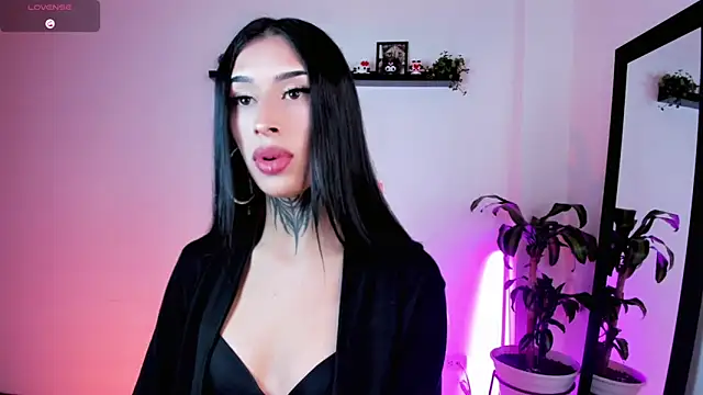 Snapshot of kali_ka_ chatting on December 18, 2025, 8:37 pm kali ka online show from December 18, 2025, 8:37 pm