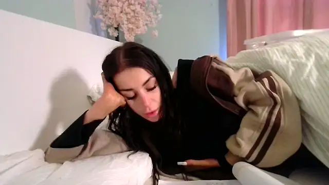 Snapshot of josiexcx chatting on November 18, 2025, 1:04 pm josiexcx online show from November 18, 2025, 1:04 pm