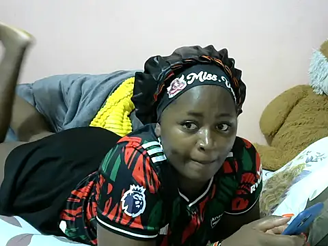 Snapshot of slender-qwene chatting on April 17, 2026, 9:45 am slender-qwene online show from April 17, 2026, 9:45 am