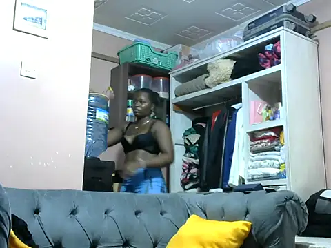 Snapshot of slender-qwene chatting on May 16, 2026, 5:12 pm slender-qwene online show from May 16, 2026, 5:12 pm