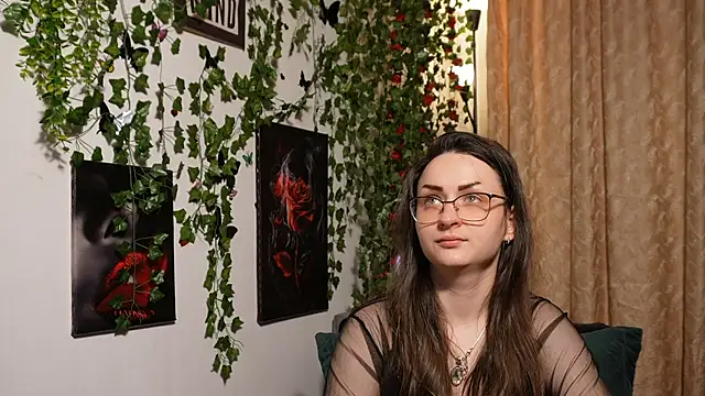 Snapshot of NaughtYHomemadE chatting on October 26, 2025, 8:26 pm NaughtYHomemadE online show from October 26, 2025, 8:26 pm