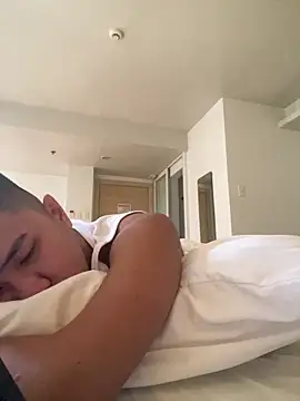 xgregor07 online show from December 16, 2025, 1:32 am