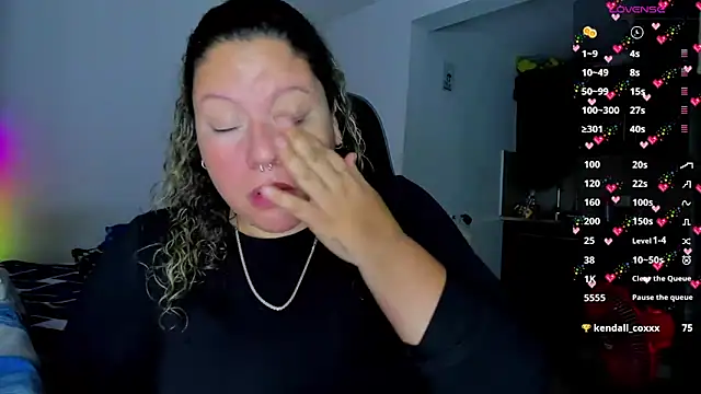 Snapshot of mariana_maze chatting on February 7, 2025, 7:07 am mariana maze online show from February 7, 2025, 7:07 am