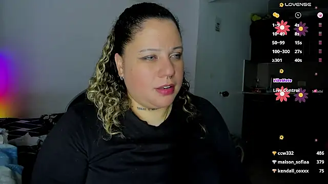 Snapshot of mariana_maze chatting on March 2, 2025, 2:41 am mariana maze online show from March 2, 2025, 2:41 am