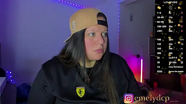 mariana maze online show from February 8, 2026, 9:40 pm