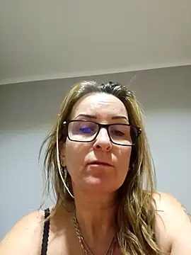 Snapshot of Steffi45 chatting on February 26, 2026, 6:23 am Steffi45 online show from February 26, 2026, 6:23 am