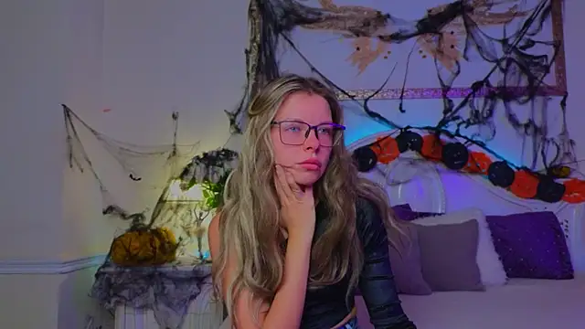 Real Tini online show from October 24, 2025, 11:50 am