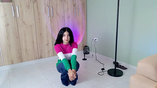 were-Naughty online show from March 20, 2025, 4:42 pm